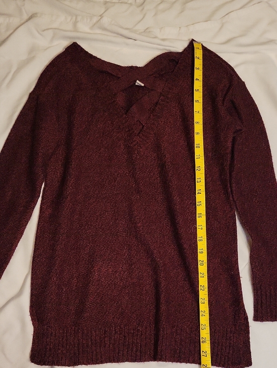 Arizona Jean Company Sweaters - Women’s Burgandy Knit V-Neck Sweater